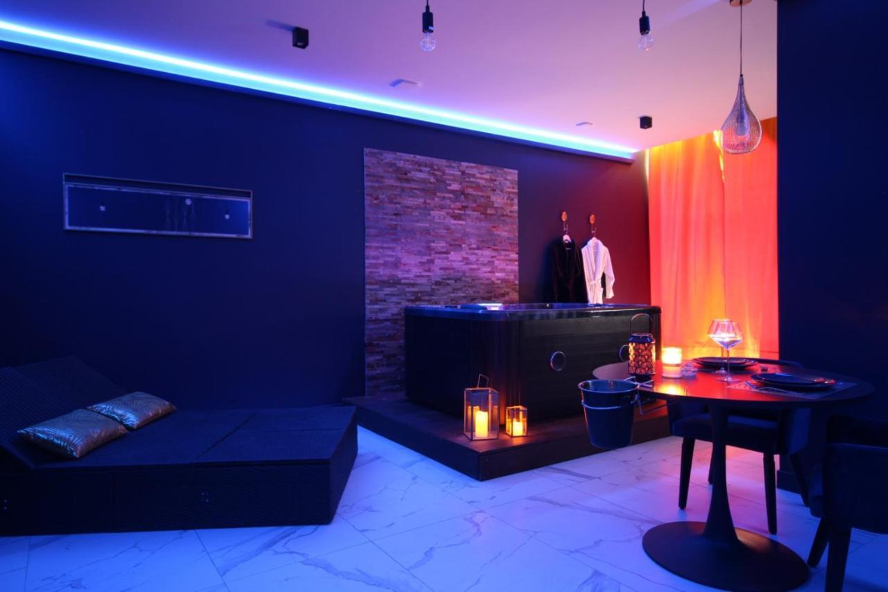 Suite Blue Jacuzzi Le Breuil  Esterno foto