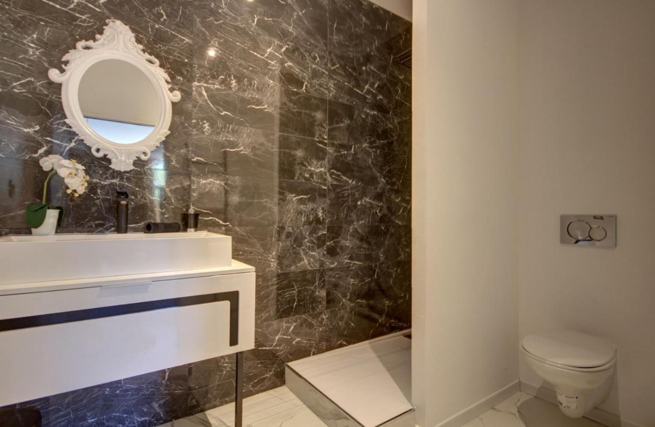 Suite Blue Jacuzzi Le Breuil  Esterno foto
